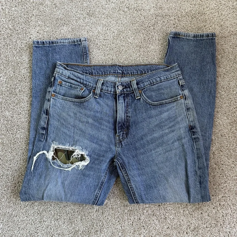 Levis 541 Jeans Mens 32x30 Medium Wash Blue Denim Athletic Tapered Distressed